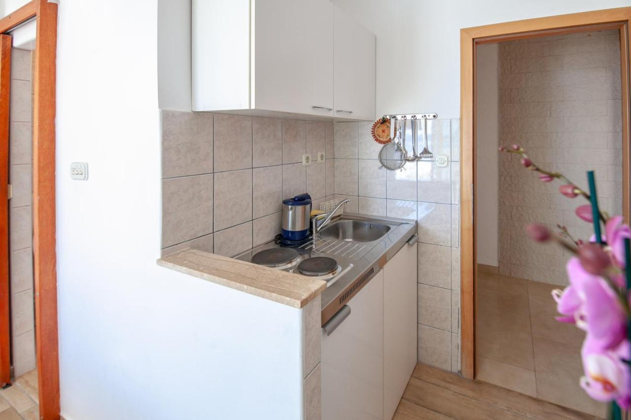 Apartments By The Sea Duce, Omis - 2992 Dugi Rat Exterior photo