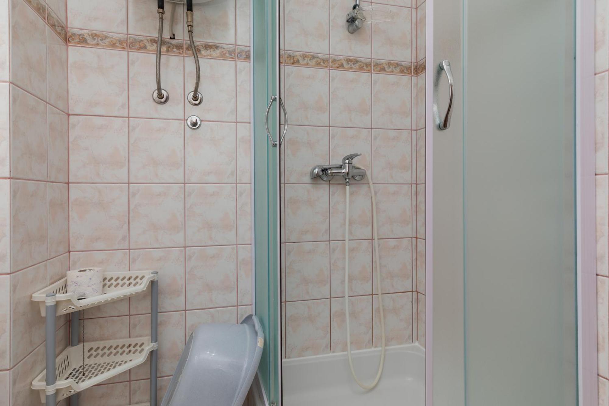 Apartments By The Sea Duce, Omis - 2992 Dugi Rat Room photo